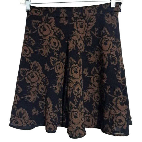 GAP Dresses & Skirts - VTG 90s GAP Floral Mini Skirt Size 8 Side Zip Y2K Black Rose Scallop Ray